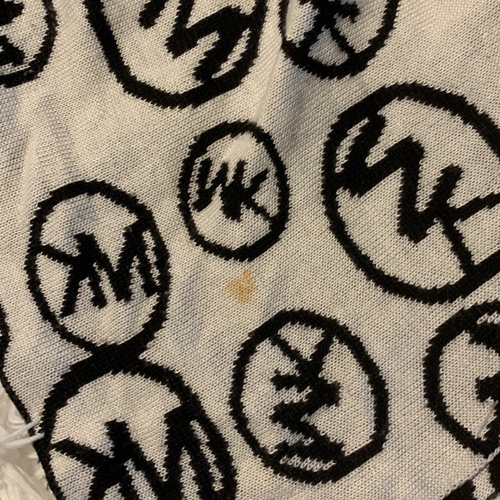 Michael Kors reversible scarf - Picture 2 of 4